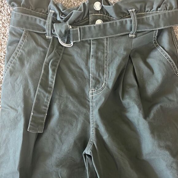 Wild Fable High Rise Paper Bag Army Green Cropped Pants Sz 4 - Picture 4 of 6
